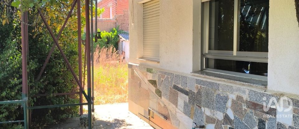 Maison 4 chambres de 98 m² à Villarrin del Paramo (24252)