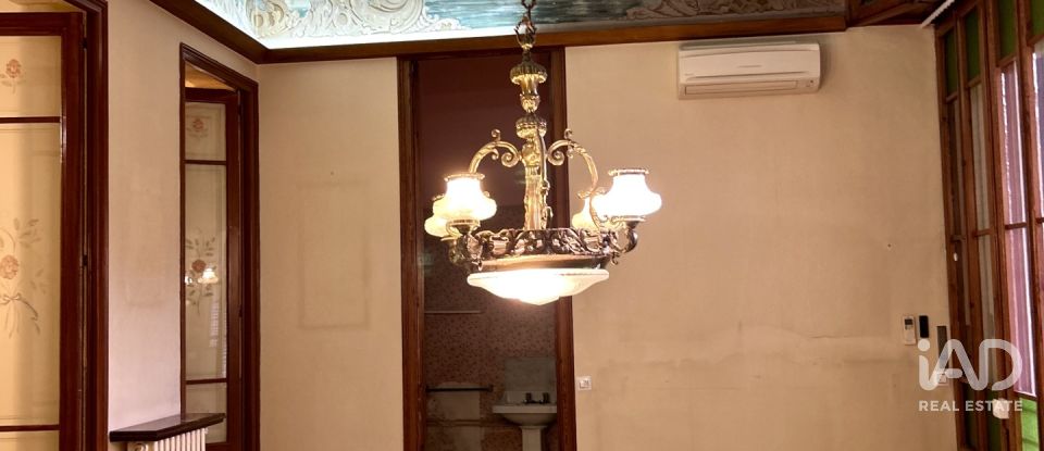 Apartment 3 bedrooms of 221 m² in Sabadell (08201)