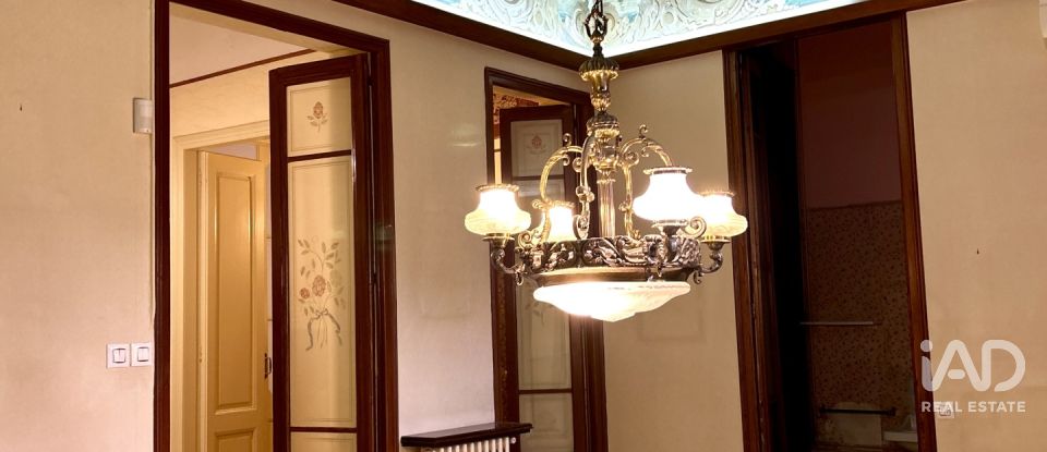 Apartment 3 bedrooms of 221 m² in Sabadell (08201)