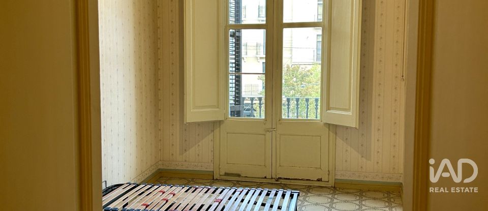 Apartment 3 bedrooms of 221 m² in Sabadell (08201)