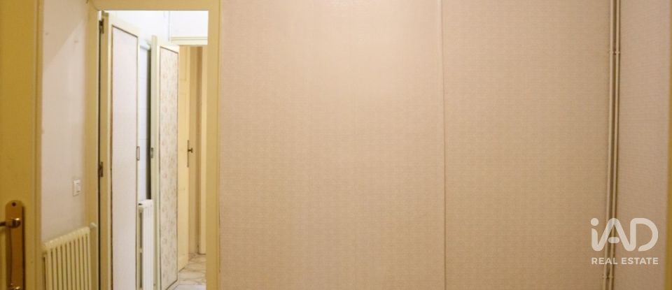 Apartment 3 bedrooms of 221 m² in Sabadell (08201)