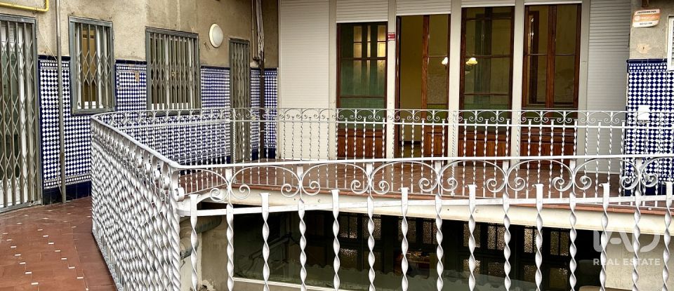 Apartment 3 bedrooms of 221 m² in Sabadell (08201)