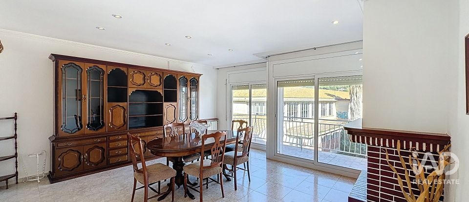 Duplex 4 chambres de 119 m² à Canet de Mar (08360)