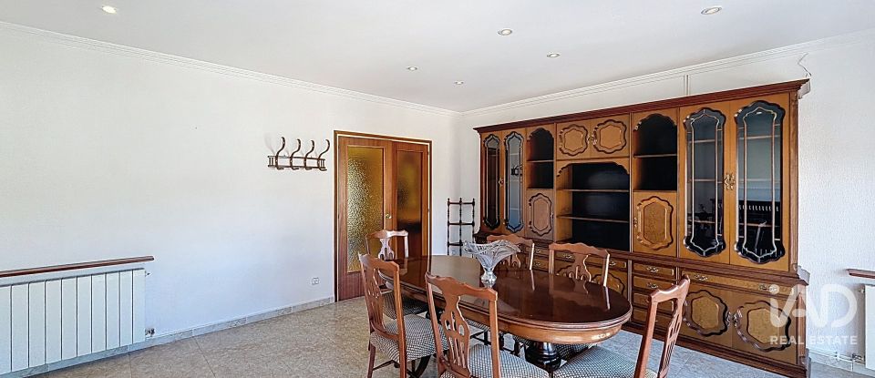 Duplex 4 chambres de 119 m² à Canet de Mar (08360)