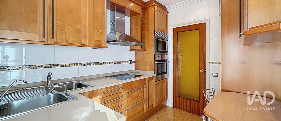 Duplex 4 chambres de 119 m² à Canet de Mar (08360)