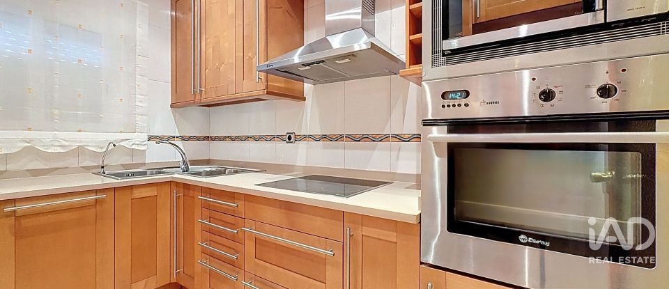 Duplex 4 chambres de 119 m² à Canet de Mar (08360)