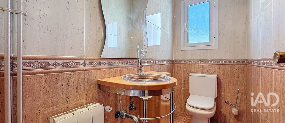 Duplex 4 chambres de 119 m² à Canet de Mar (08360)