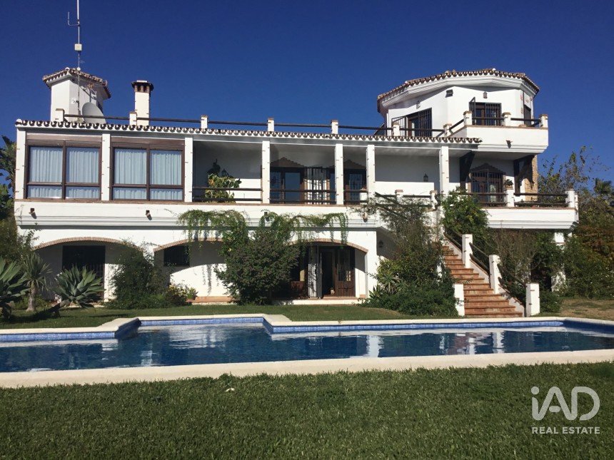 Casa 4 habitaciones de 303 m² en Cártama (29570)