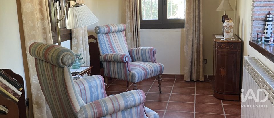 Casa 4 habitaciones de 303 m² en Cártama (29570)