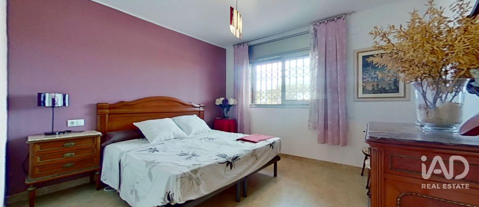 Vivienda unifamiliar  4 habitaciones de 280 m² en Sant Vicenç de Calders (43880)