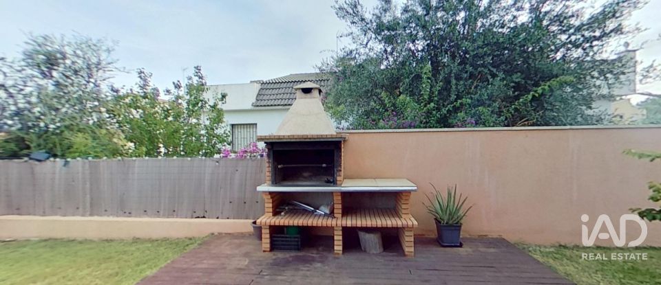 Vivienda unifamiliar  4 habitaciones de 280 m² en Sant Vicenç de Calders (43880)