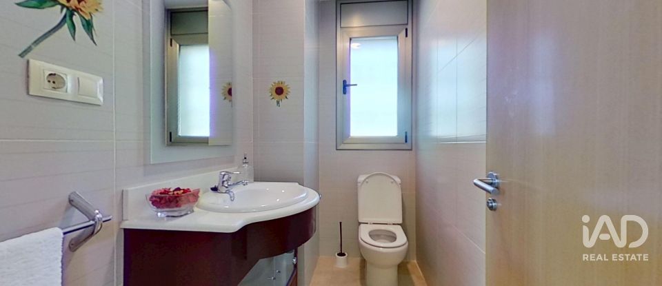 Vivienda unifamiliar  4 habitaciones de 280 m² en Sant Vicenç de Calders (43880)