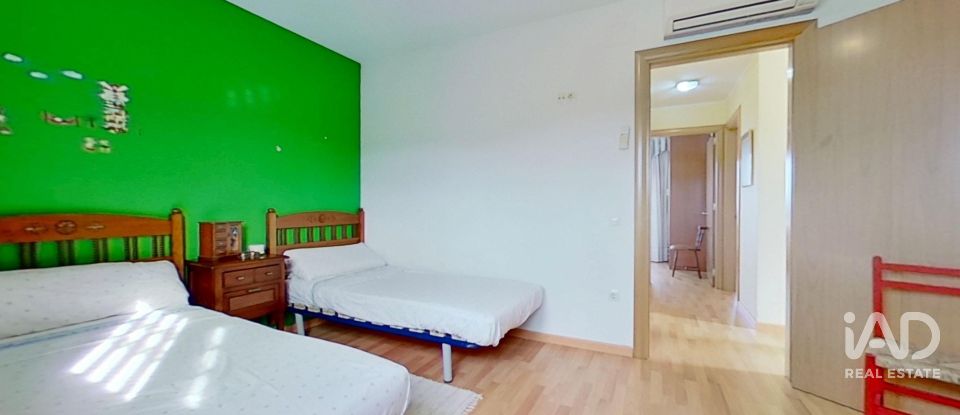 Vivienda unifamiliar  4 habitaciones de 280 m² en Sant Vicenç de Calders (43880)