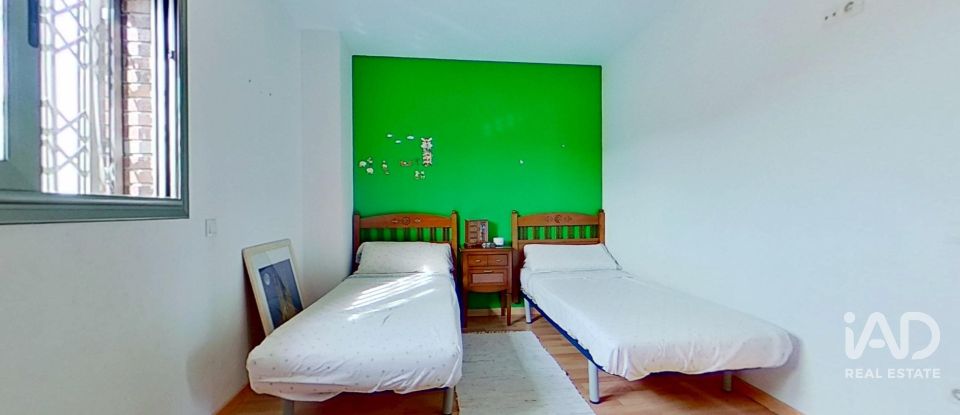 Vivienda unifamiliar  4 habitaciones de 280 m² en Sant Vicenç de Calders (43880)