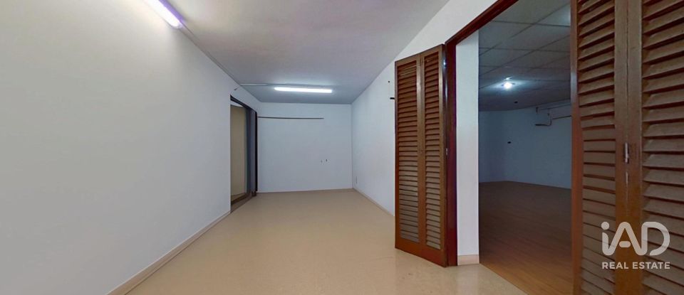 Vivienda unifamiliar  4 habitaciones de 280 m² en Sant Vicenç de Calders (43880)