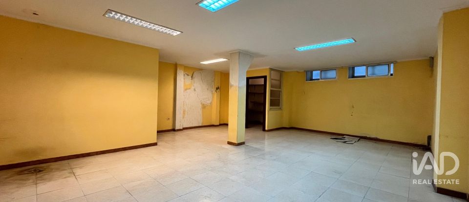 Maison 0 chambre de 118 m² à Ferrol (15402)