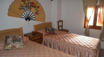 Village house 4 bedrooms of 213 m² in Garzola (25736)