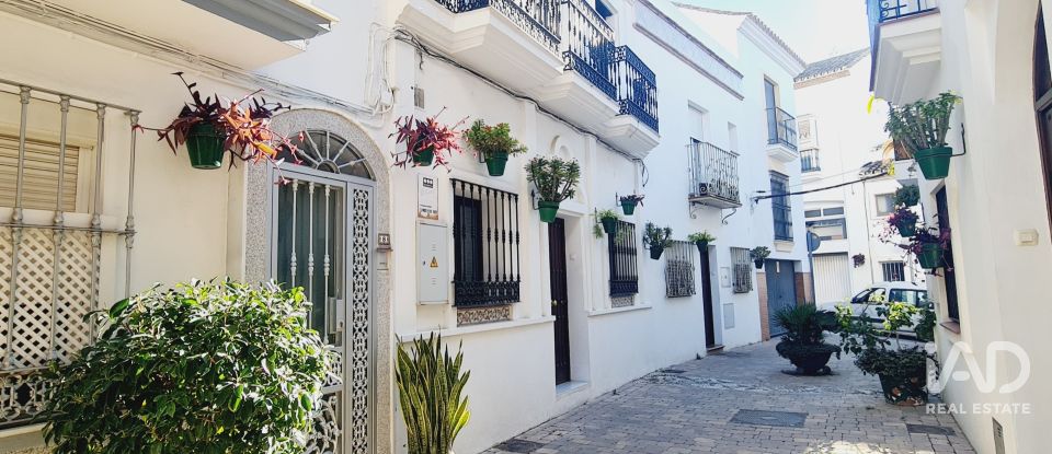 Casa de pueblo 4 habitaciones de 260 m² en Estepona (29680)