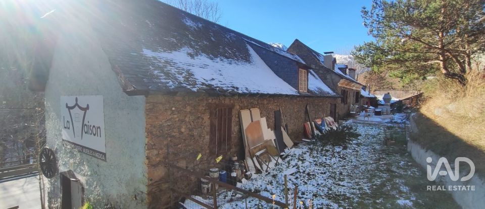 Edificio de 873 m² en Aubert (25537)