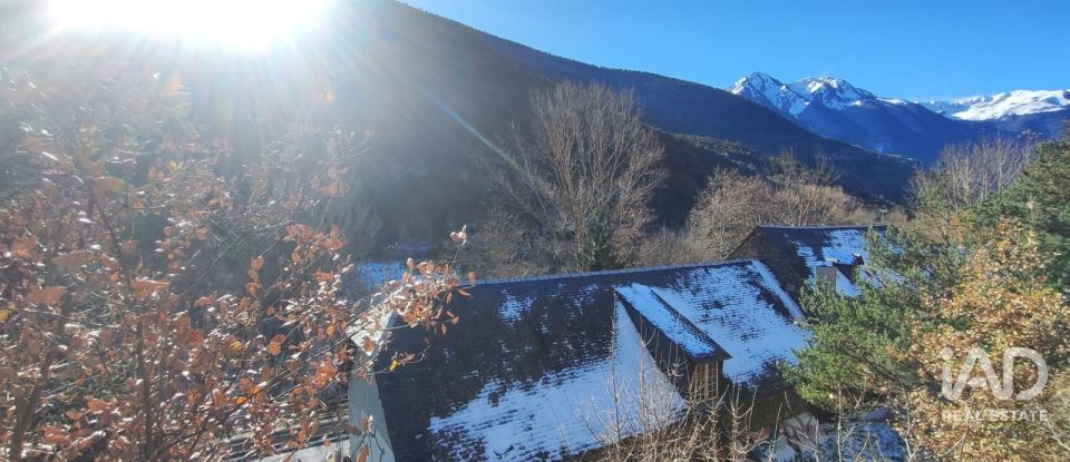 Edificio de 873 m² en Aubert (25537)