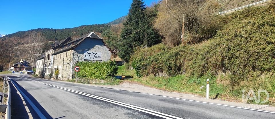 Edificio de 873 m² en Aubert (25537)