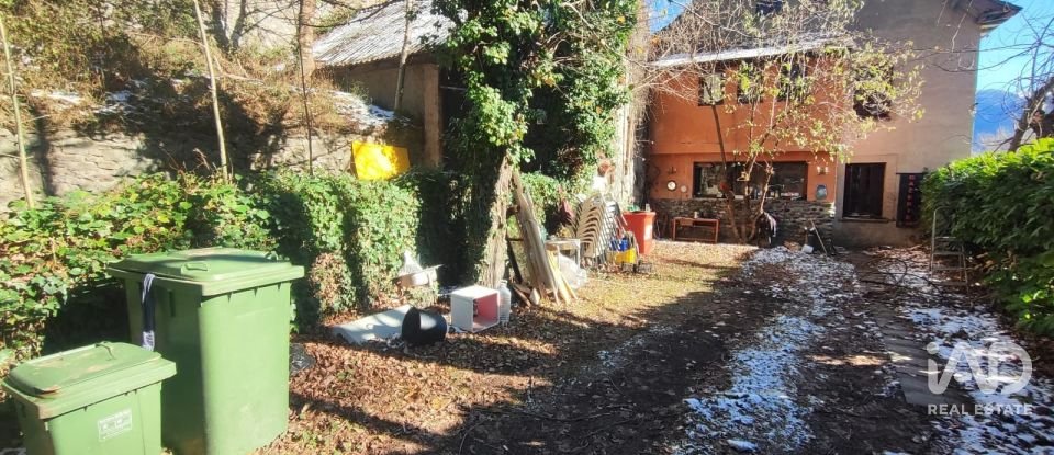 Edificio de 873 m² en Aubert (25537)