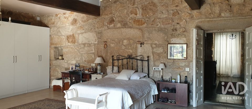 Casa senyorial 4 habitacions de 307 m² a Villamiel (10893)