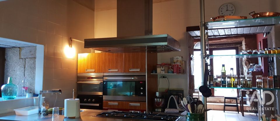 Casa senyorial 4 habitacions de 307 m² a Villamiel (10893)