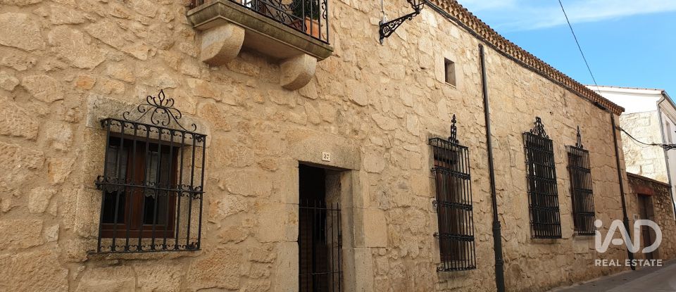 Casa senyorial 4 habitacions de 307 m² a Villamiel (10893)