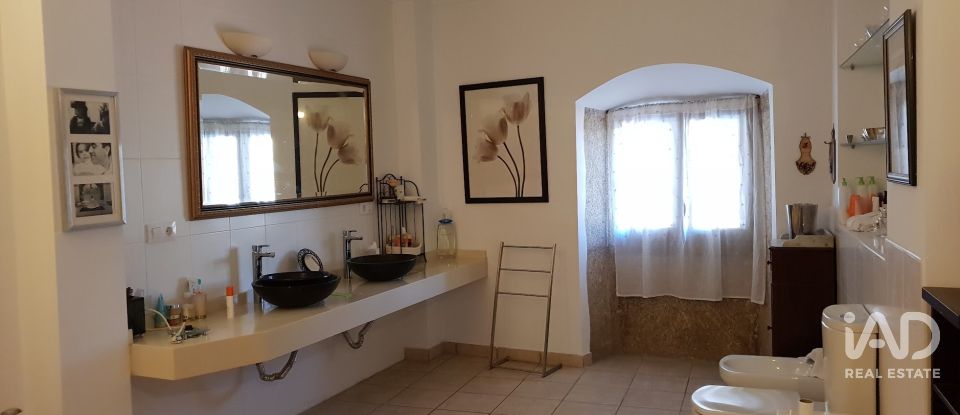 Casa senyorial 4 habitacions de 307 m² a Villamiel (10893)