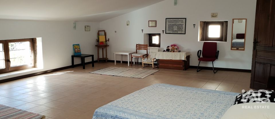 Casa senyorial 4 habitacions de 307 m² a Villamiel (10893)