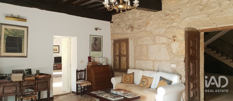 Casa senyorial 4 habitacions de 307 m² a Villamiel (10893)