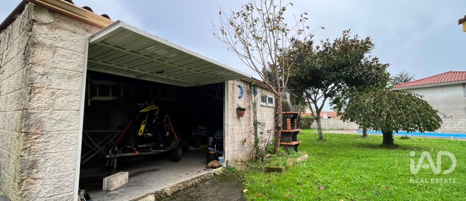 Maison 4 chambres de 250 m² à Lago (15551)