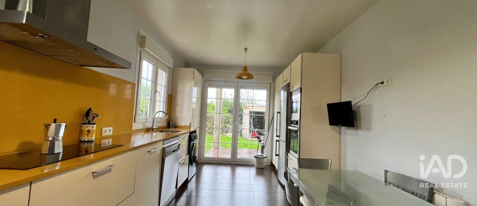 Maison 4 chambres de 250 m² à Lago (15551)