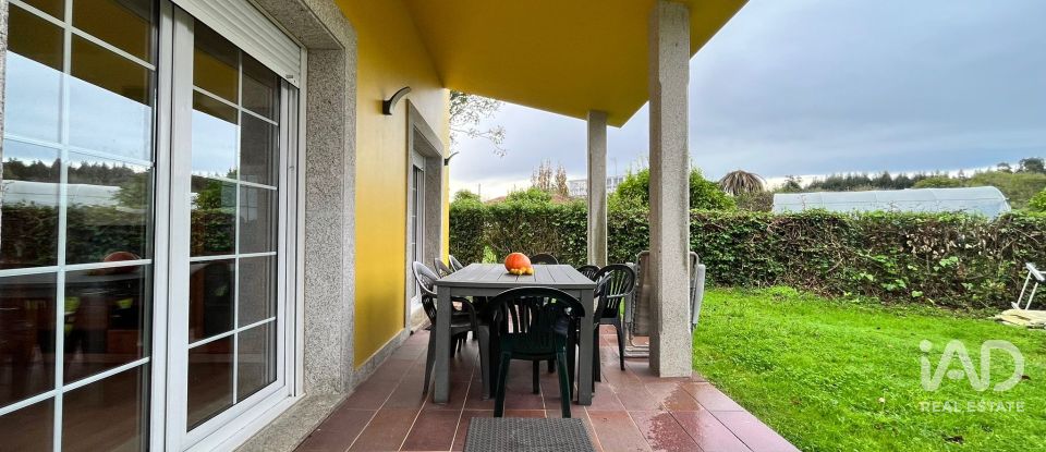 Maison 4 chambres de 250 m² à Lago (15551)