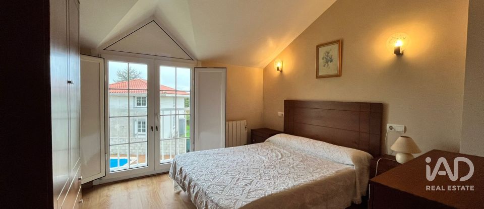 Maison 4 chambres de 250 m² à Lago (15551)