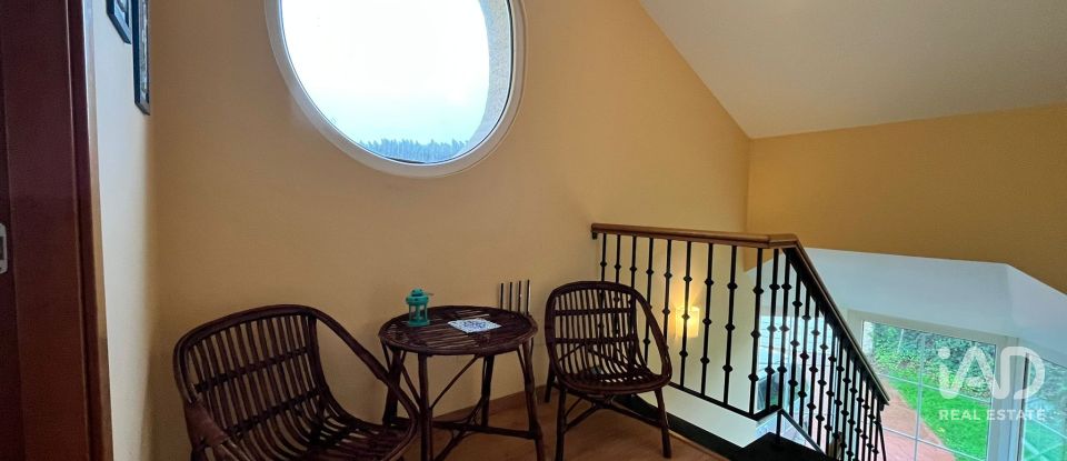 Maison 4 chambres de 250 m² à Lago (15551)