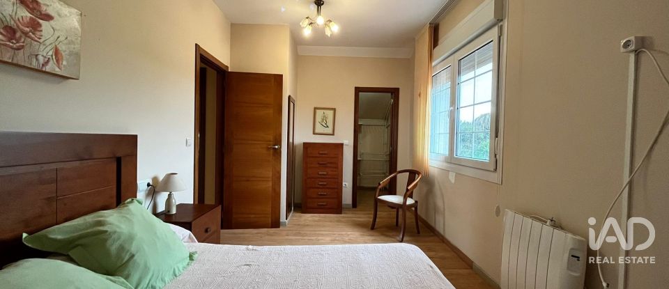 Maison 4 chambres de 250 m² à Lago (15551)