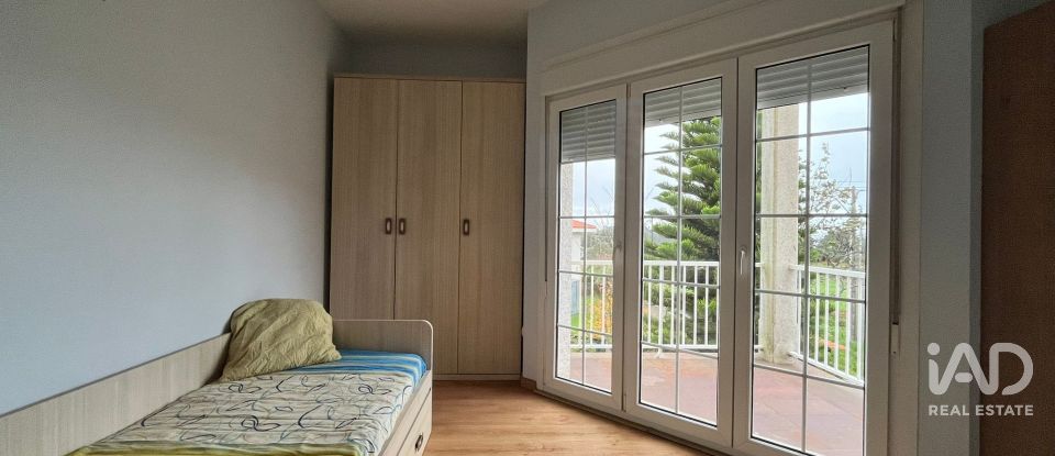 Maison 4 chambres de 250 m² à Lago (15551)