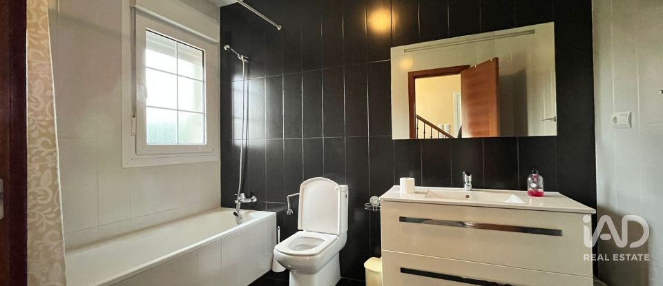 Maison 4 chambres de 250 m² à Lago (15551)