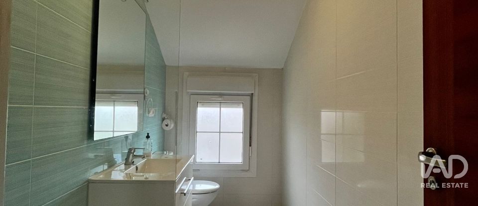 Maison 4 chambres de 250 m² à Lago (15551)