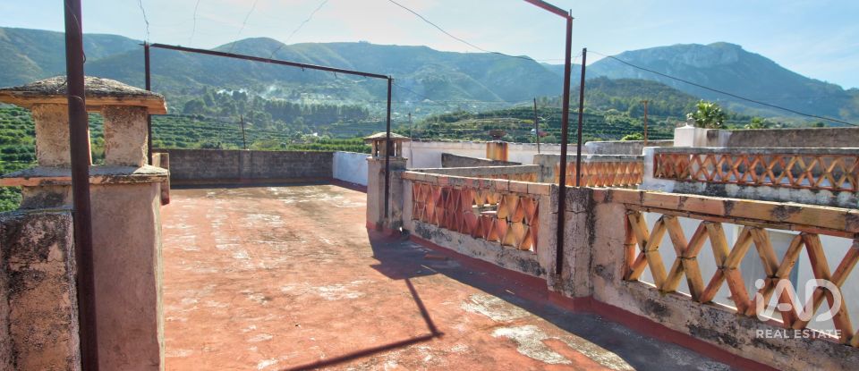 Maison de village 4 chambres de 364 m² à Adsubia (03786)