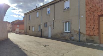 Village house 4 bedrooms of 192 m² in Villares de Órbigo (24288)