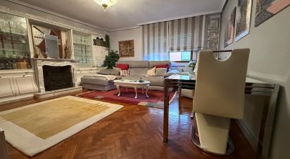 Apartment 3 bedrooms of 94 m² in León (24002)