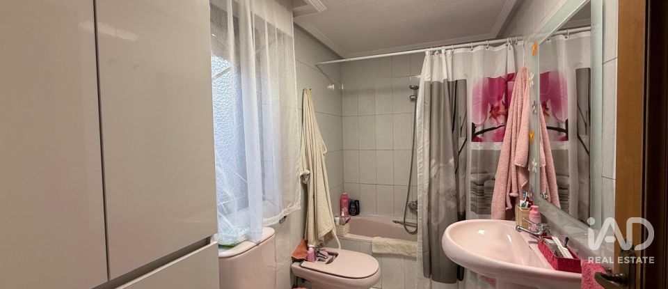 Appartement 3 chambres de 94 m² à León (24002)