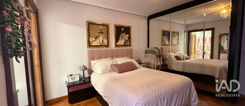 Appartement 3 chambres de 94 m² à León (24002)