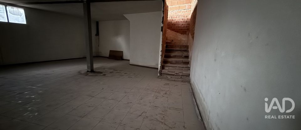 Shop / premises commercial of 140 m² in Carrión de Calatrava (13150)