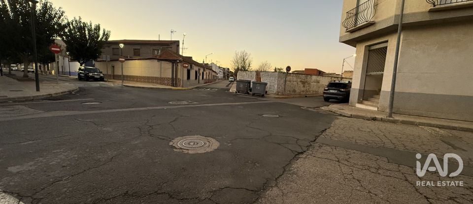 Shop / premises commercial of 140 m² in Carrión de Calatrava (13150)