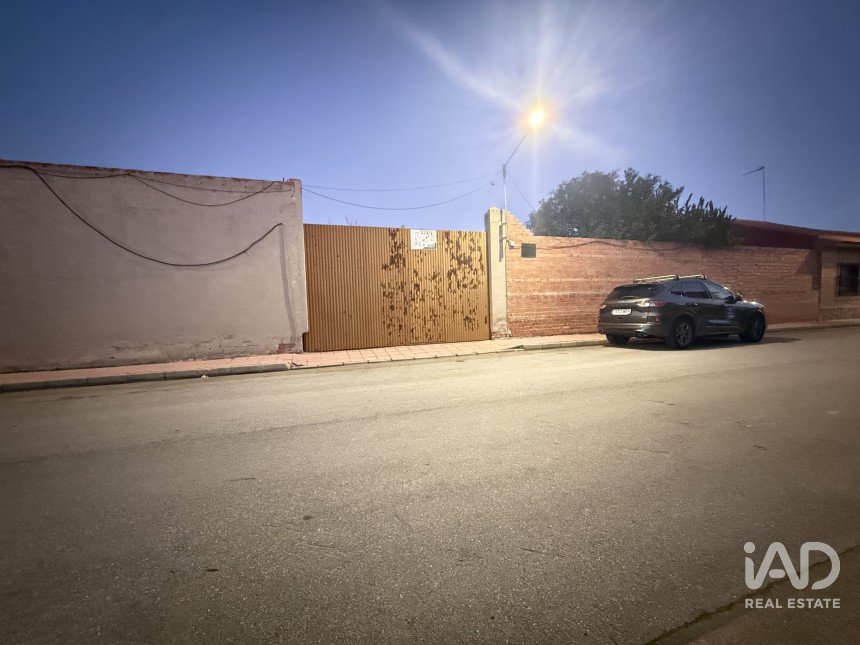 Shop / premises commercial of 400 m² in Carrión de Calatrava (13150)