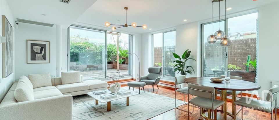 Pis 2 habitacions de 131 m² a Barcelona (08011)